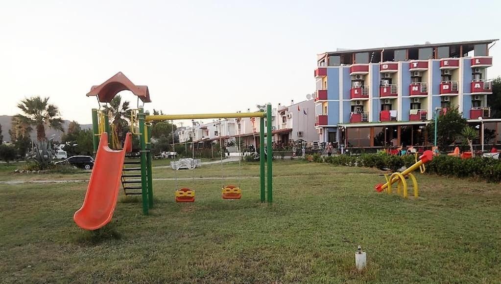 Linda Butik Otel Guemuelduer Izmir Exterior photo